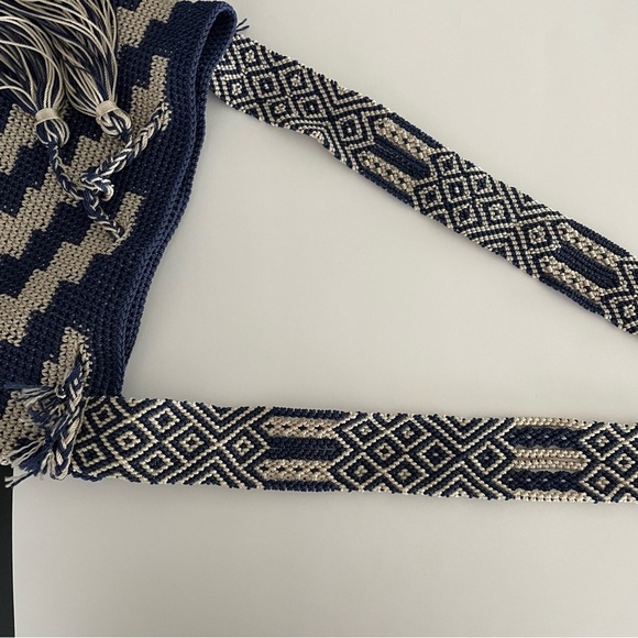 Wayuu Mochila Colombian Hand Woven Bucket Crossbody Bag Purse - Picture 7 of 8